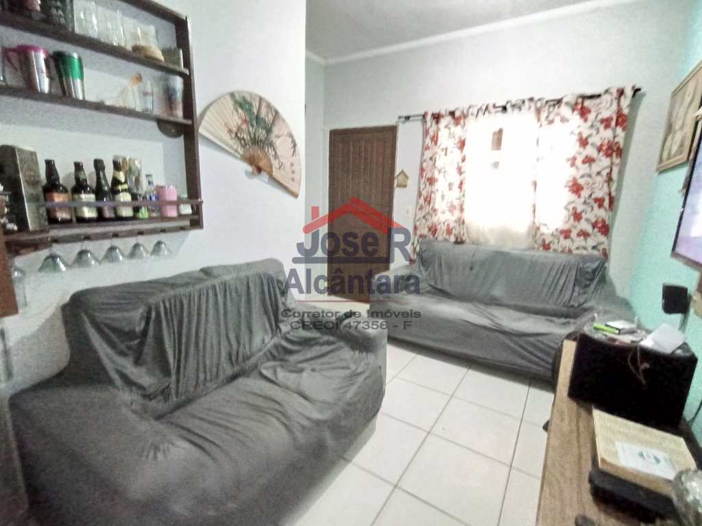 Sobrado em Praia Grande, no bairro Esmeralda