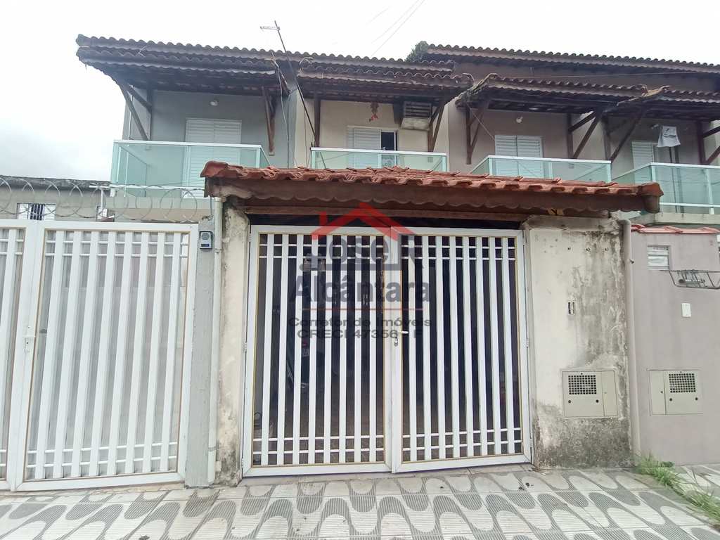 Sobrado em Praia Grande, no bairro Esmeralda