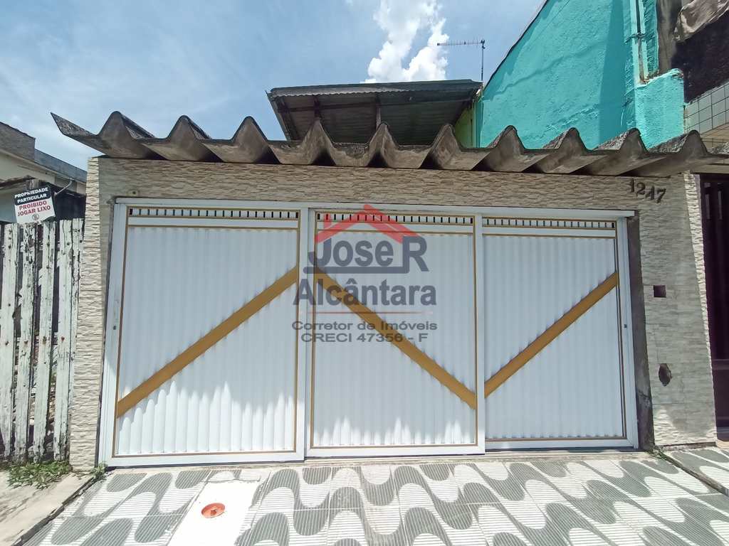Casa em Praia Grande, no bairro Samambaia