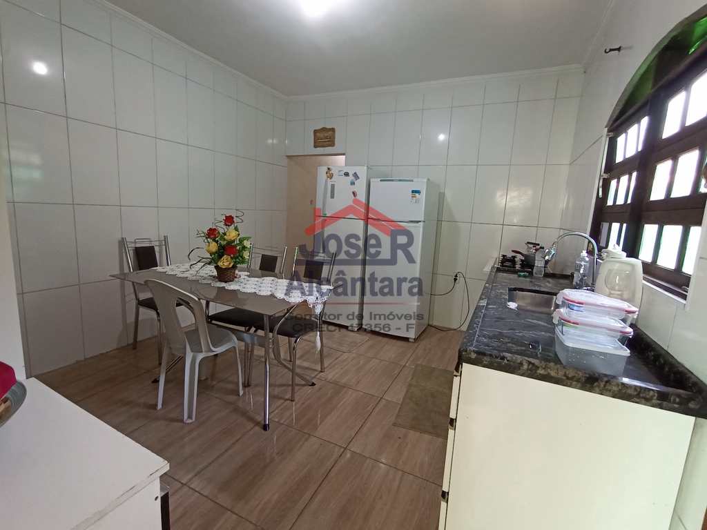 Casa em Praia Grande, no bairro Samambaia