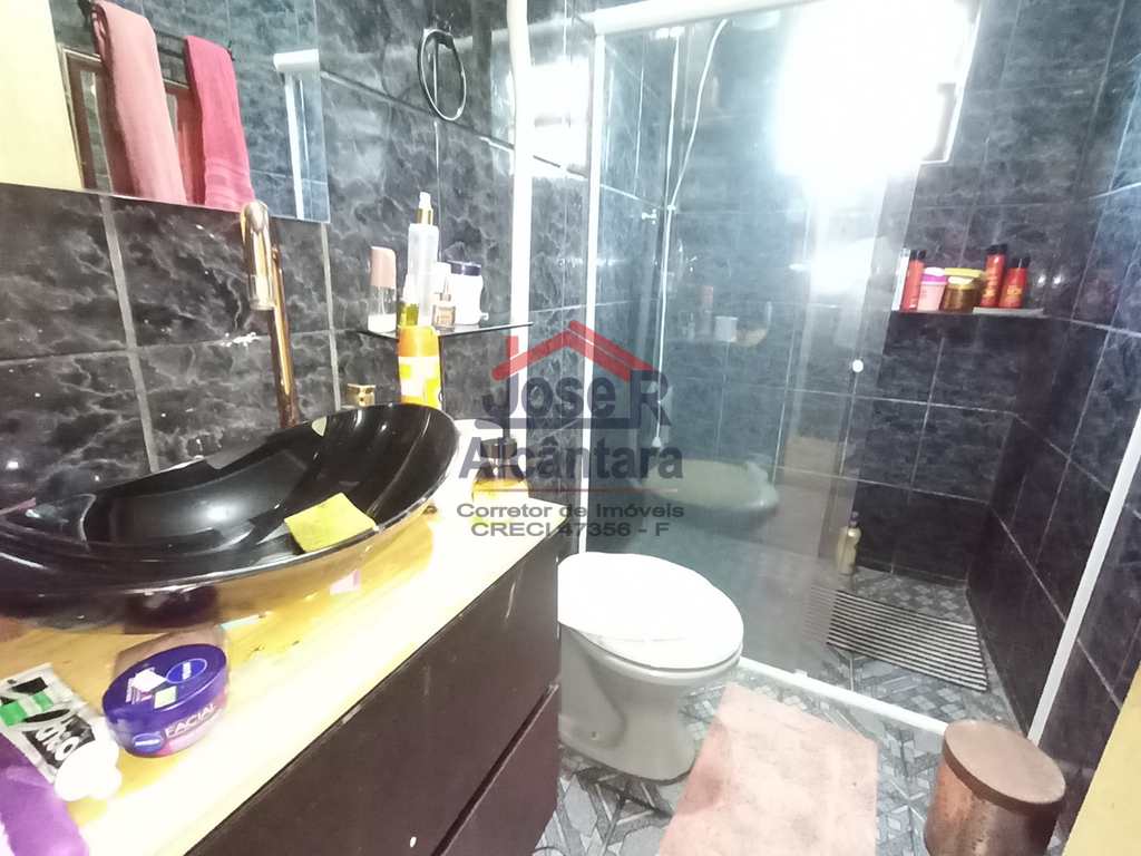 Casa em Praia Grande, no bairro Samambaia