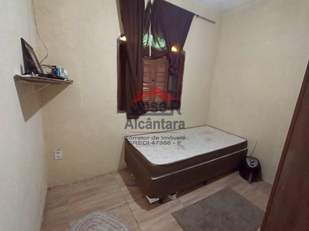 Casa em Praia Grande, no bairro Samambaia