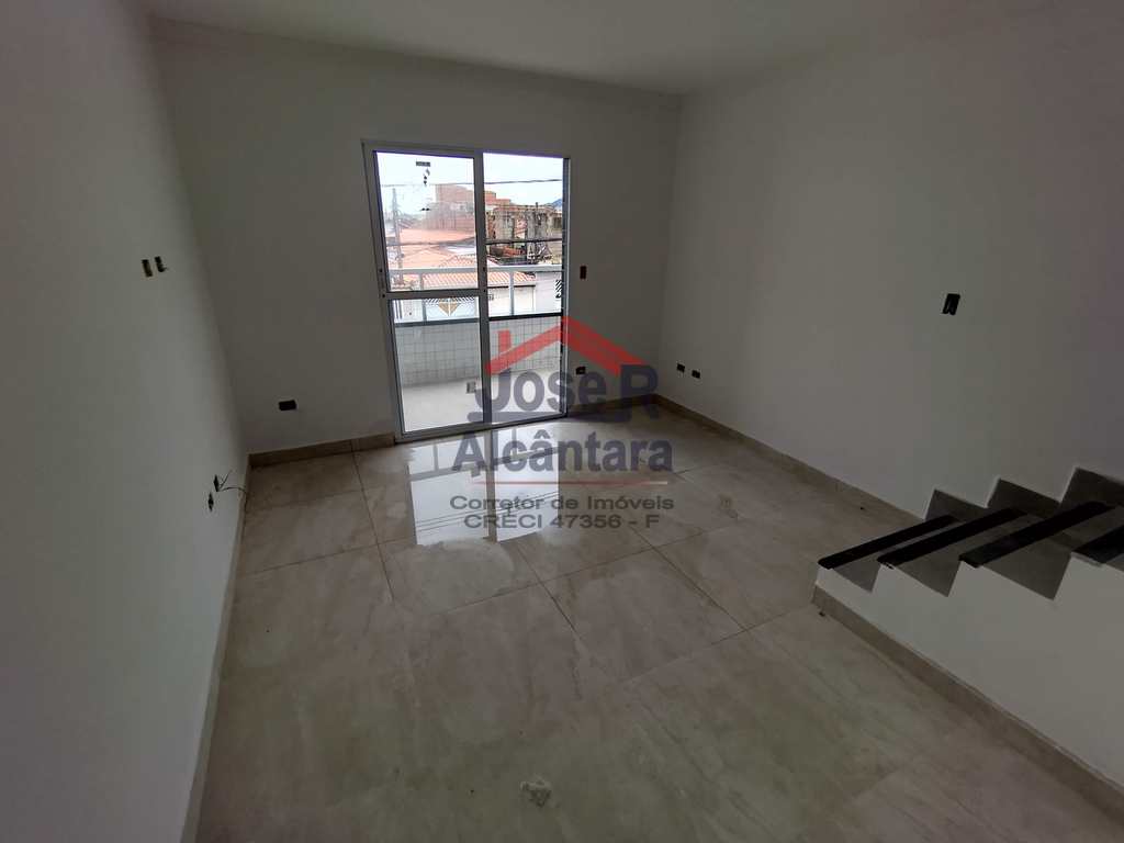 Casa de Condomínio em Praia Grande, no bairro Samambaia