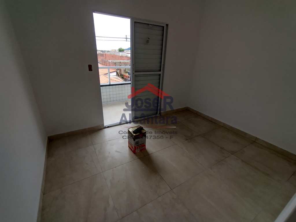 Casa de Condomínio em Praia Grande, no bairro Samambaia