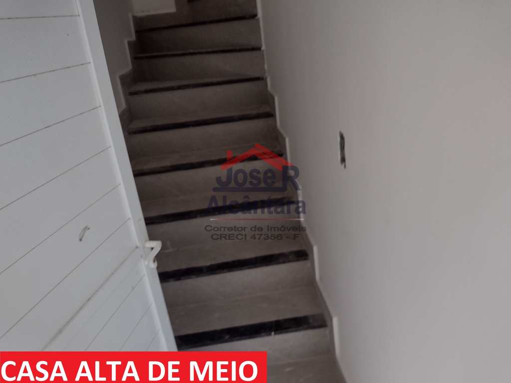 Casa de Condomínio em Praia Grande, no bairro Samambaia