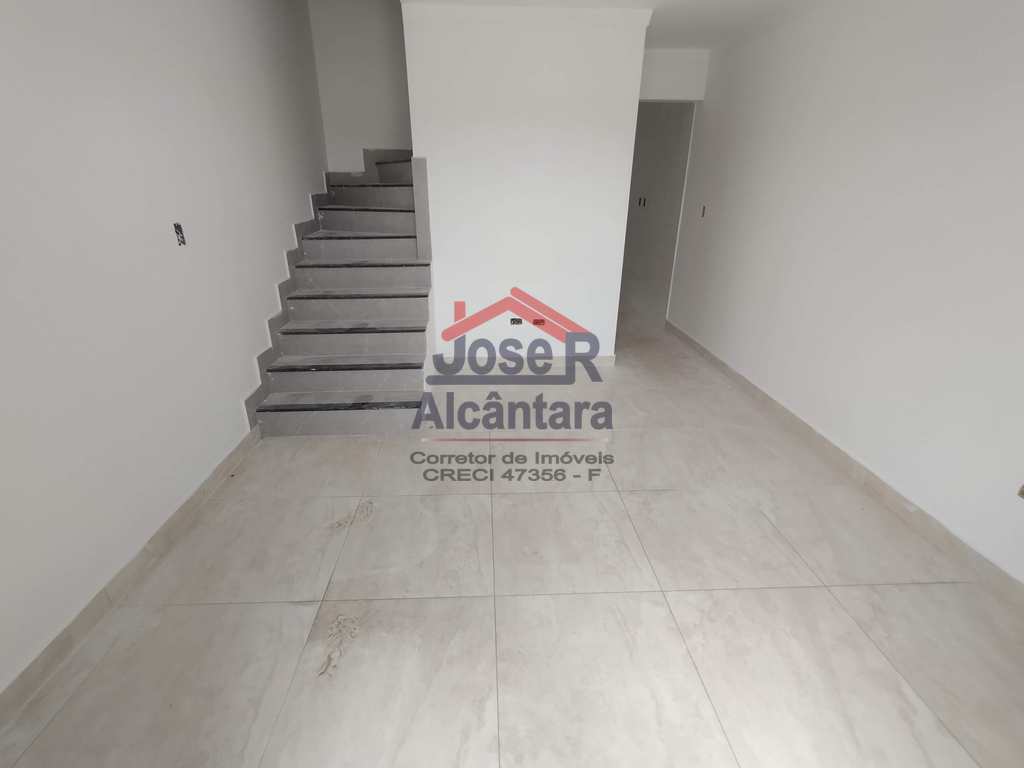 Casa de Condomínio em Praia Grande, no bairro Samambaia