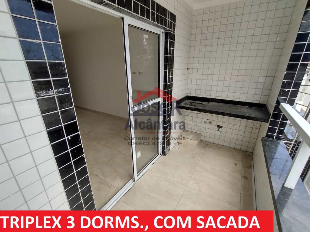 Casa de Condomínio em Praia Grande, no bairro Samambaia
