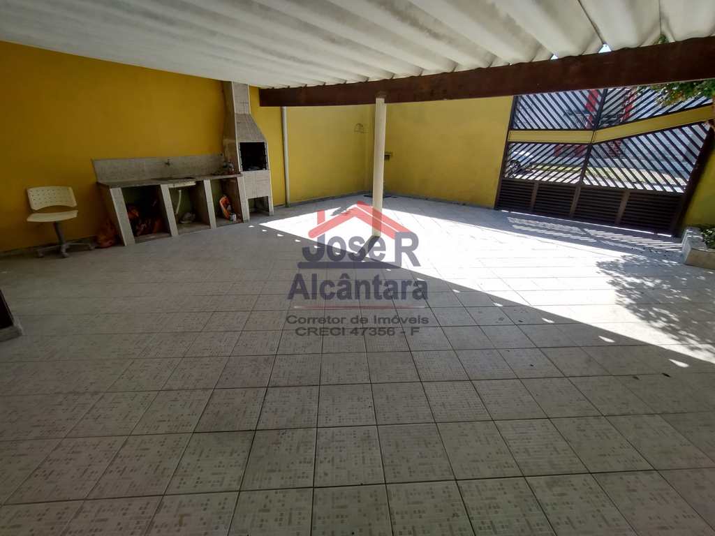 Casa em Praia Grande, no bairro Samambaia