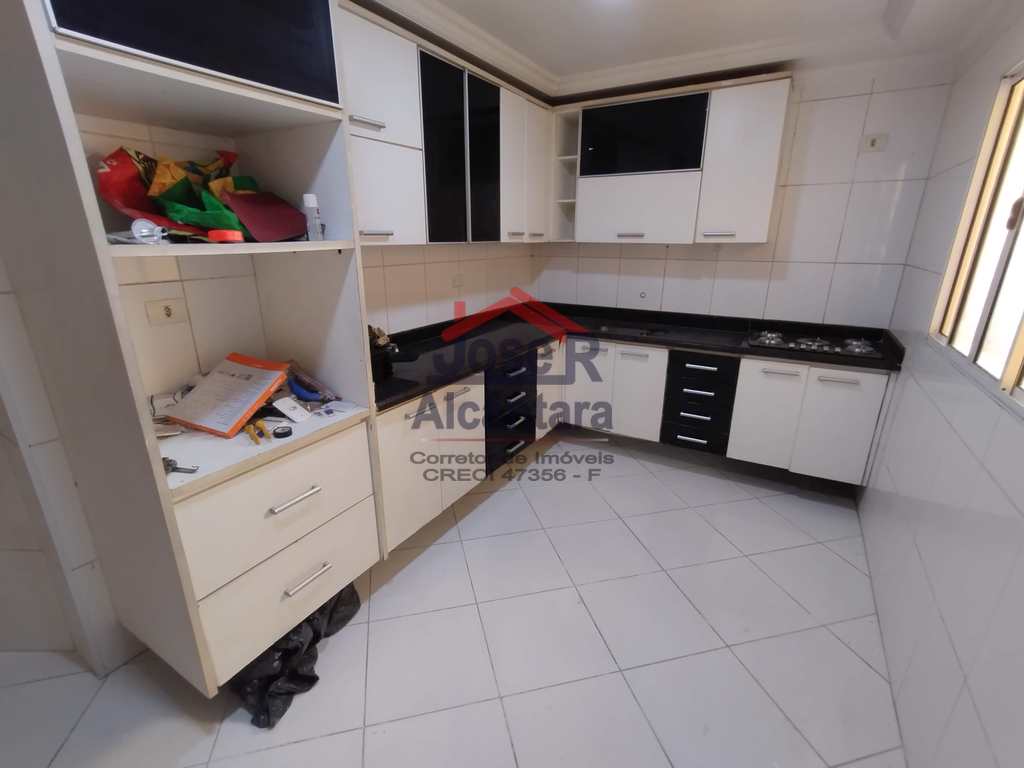 Casa em Praia Grande, no bairro Samambaia