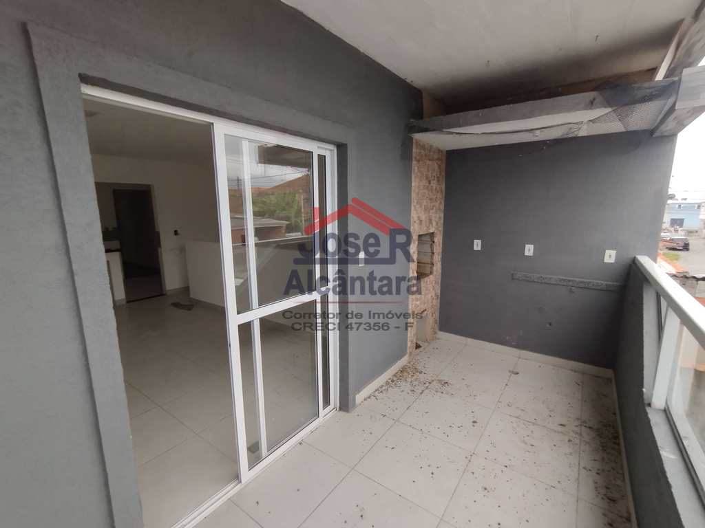 Casa em Praia Grande, no bairro Ribeirópolis