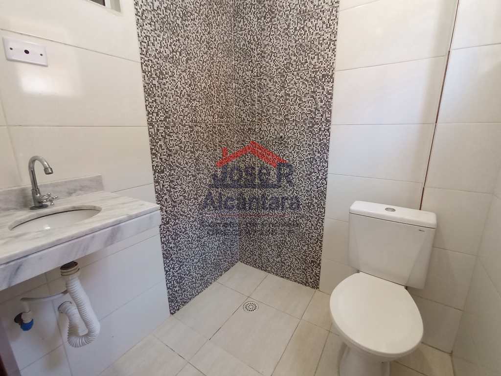 Casa em Praia Grande, no bairro Ribeirópolis