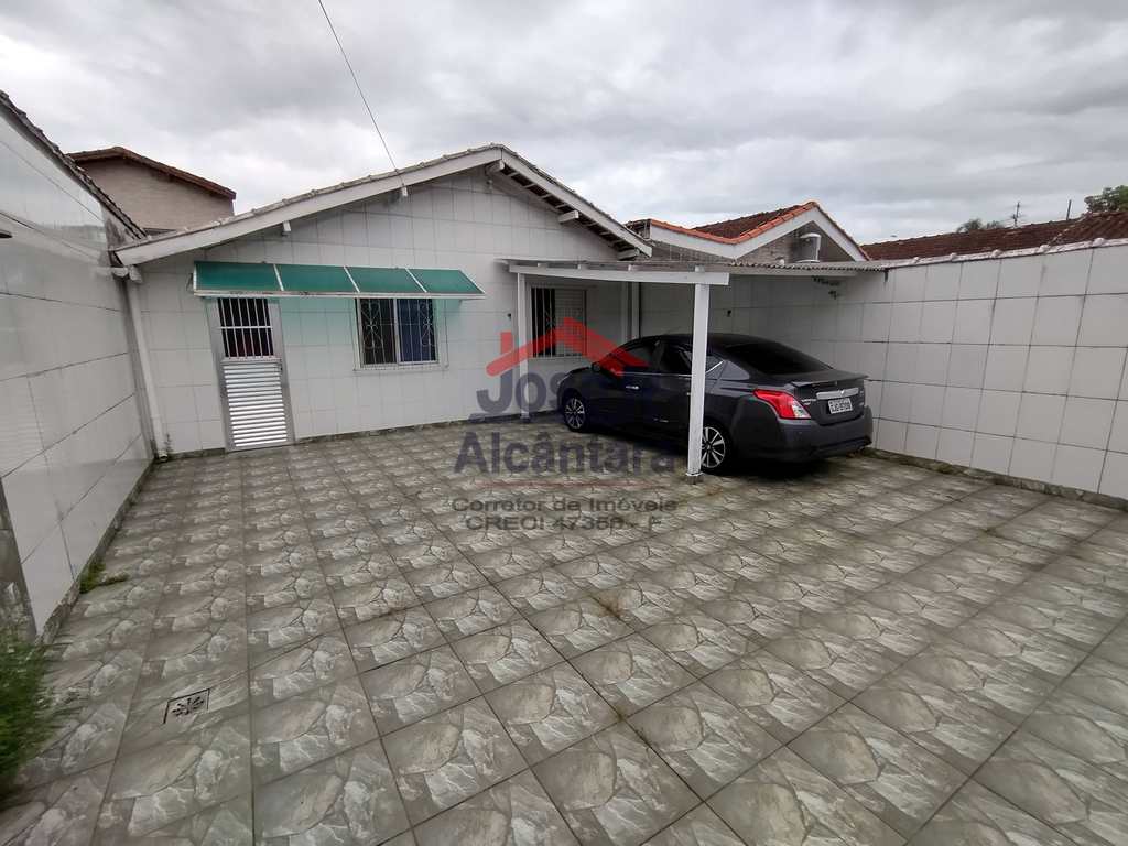 Casa em Praia Grande, no bairro Samambaia