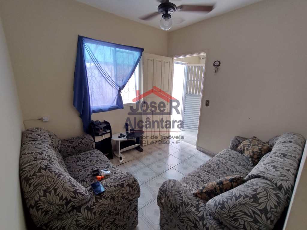 Casa em Praia Grande, no bairro Samambaia
