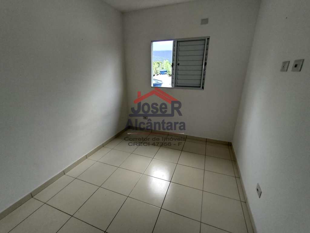 Casa de Condomínio em Praia Grande, no bairro Melvi