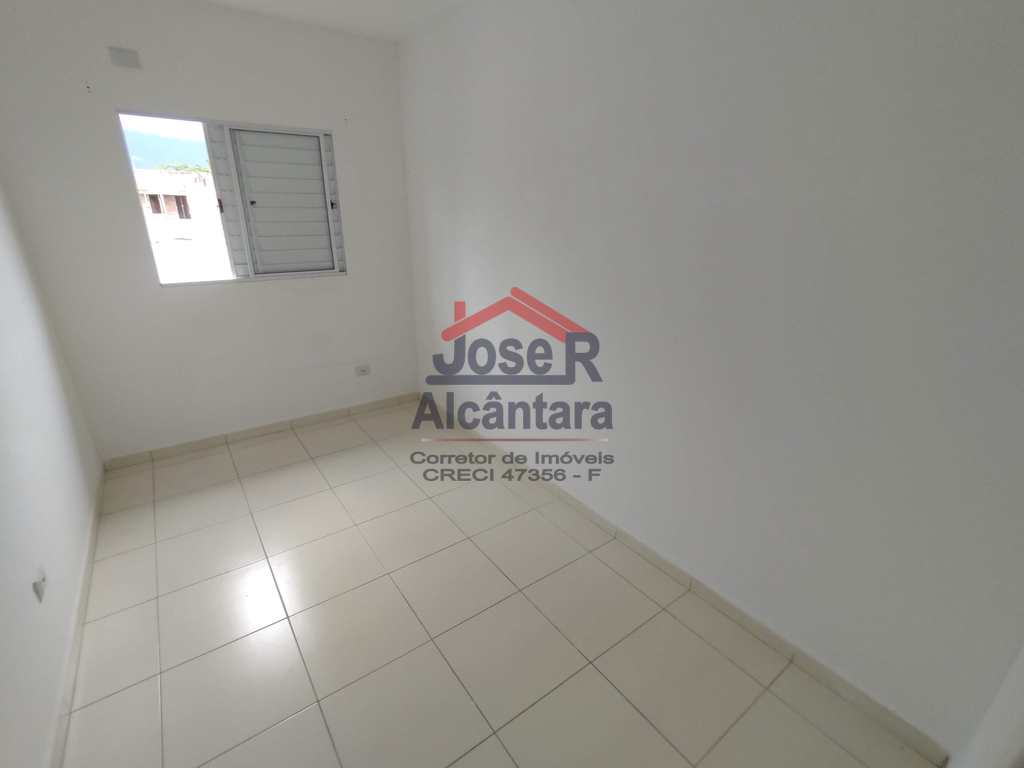 Casa de Condomínio em Praia Grande, no bairro Melvi