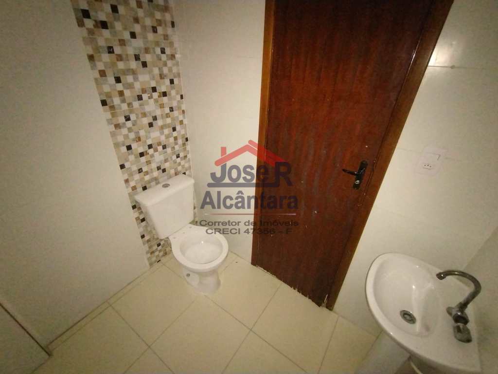 Casa de Condomínio em Praia Grande, no bairro Melvi