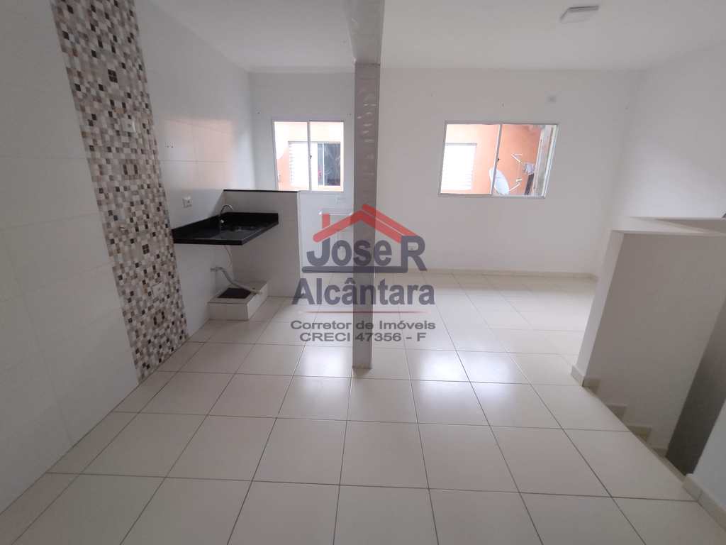 Casa de Condomínio em Praia Grande, no bairro Melvi