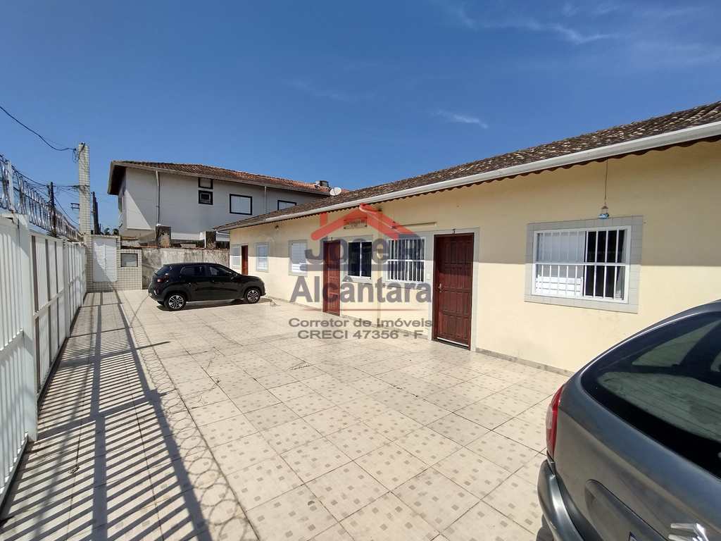 Casa de Condomínio em Praia Grande, no bairro Melvi