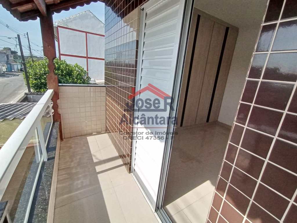 Casa em Praia Grande, no bairro Esmeralda