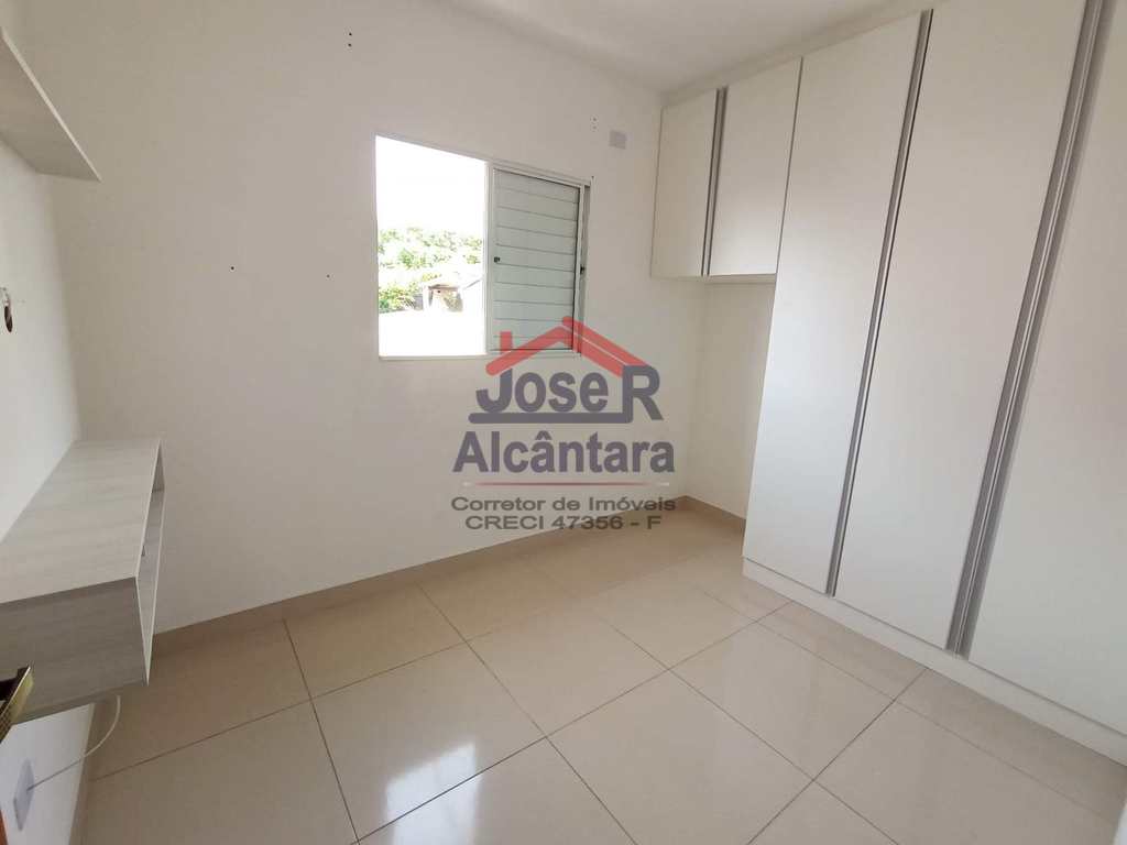 Casa em Praia Grande, no bairro Esmeralda