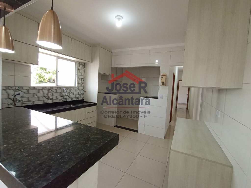 Casa em Praia Grande, no bairro Esmeralda