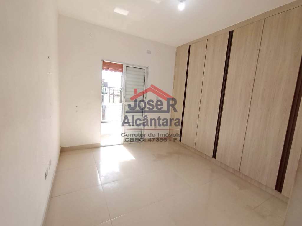 Casa em Praia Grande, no bairro Esmeralda