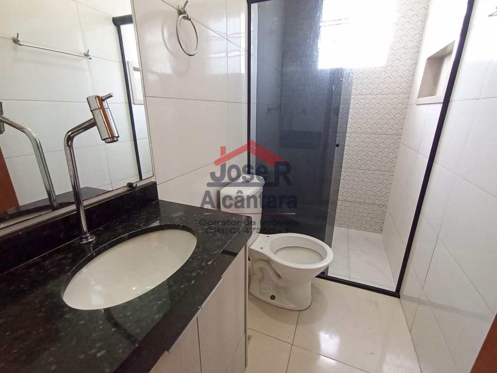 Casa em Praia Grande, no bairro Esmeralda