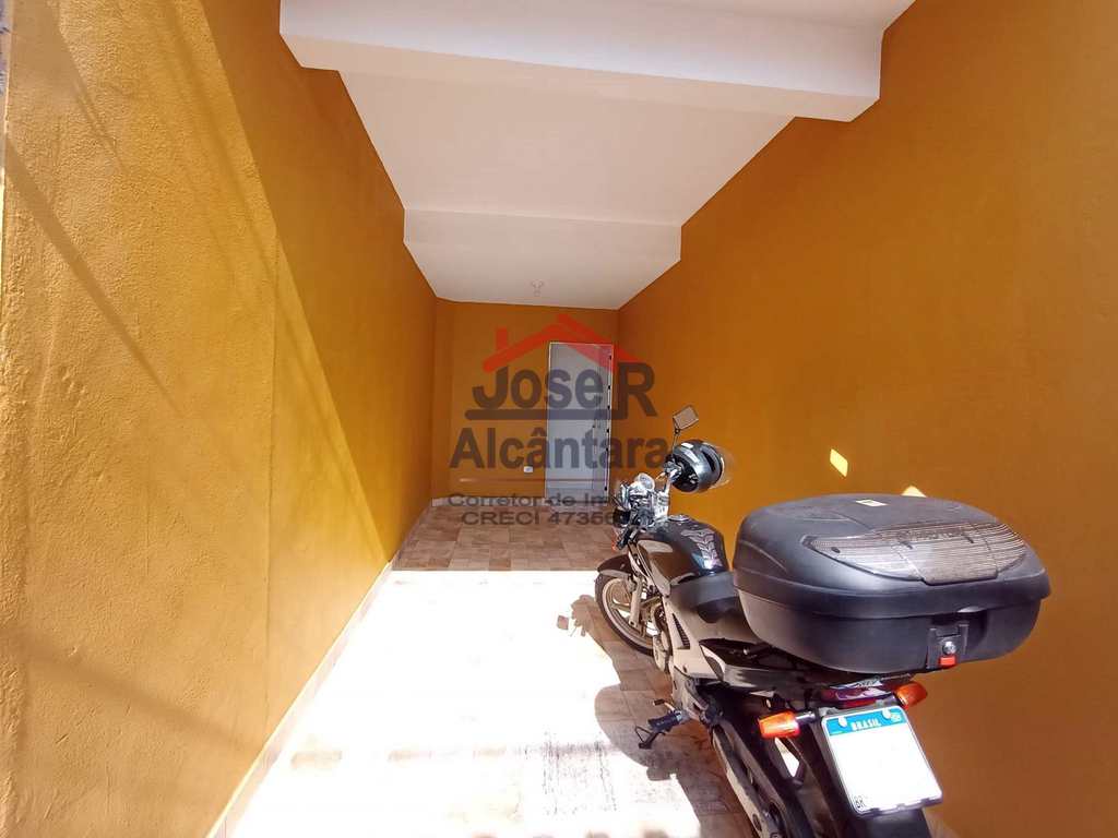 Casa em Praia Grande, no bairro Esmeralda