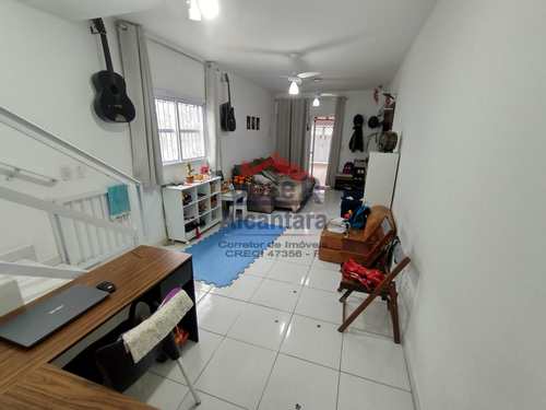 Sobrado, código 2122 em Praia Grande, bairro Nova Mirim