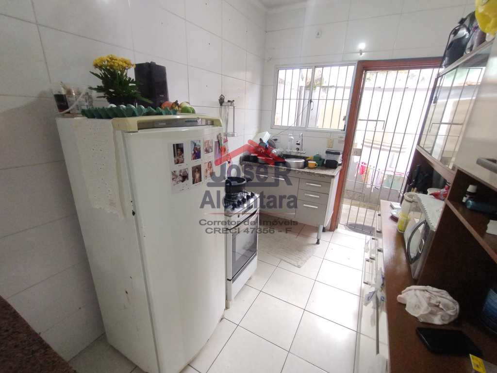 Casa de Condomínio em Praia Grande, no bairro Samambaia