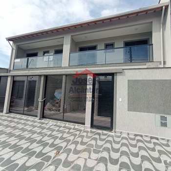 Sobrado em Praia Grande, bairro Melvi