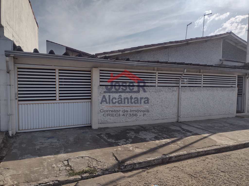 Casa em Praia Grande, no bairro Tupiry