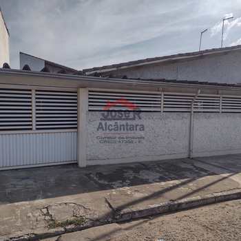 Casa em Praia Grande, bairro Tupiry