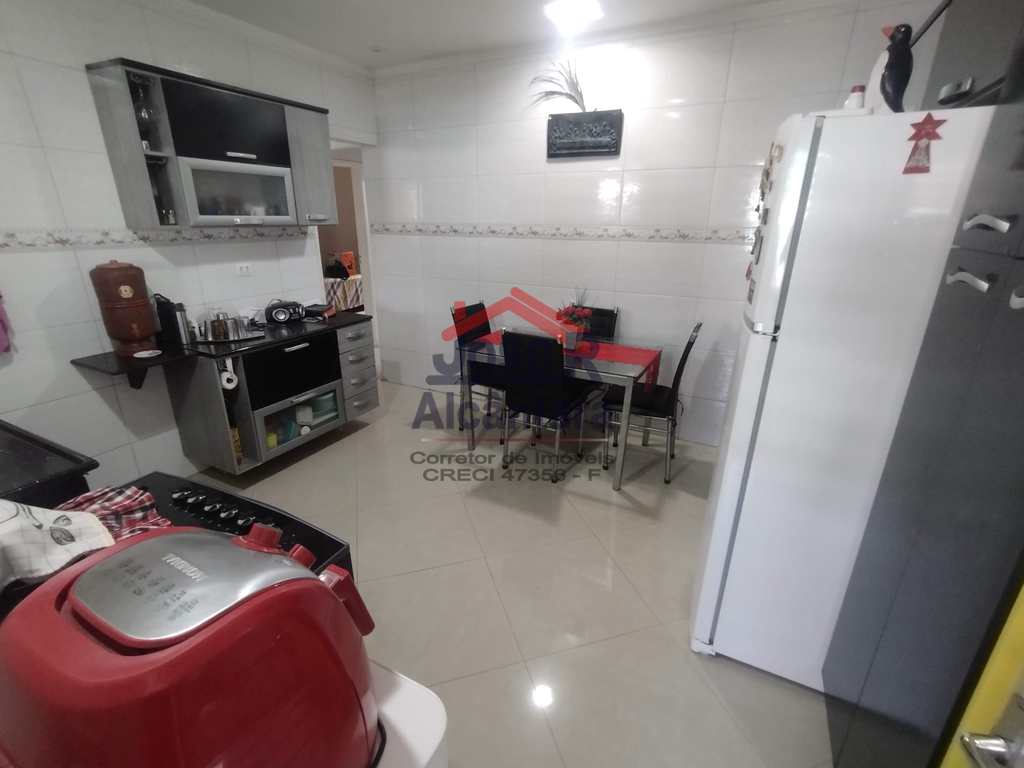 Casa em Praia Grande, no bairro Tupiry