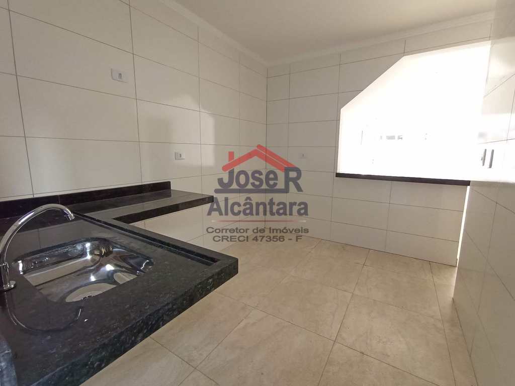 Casa de Condomínio em Praia Grande, no bairro Samambaia