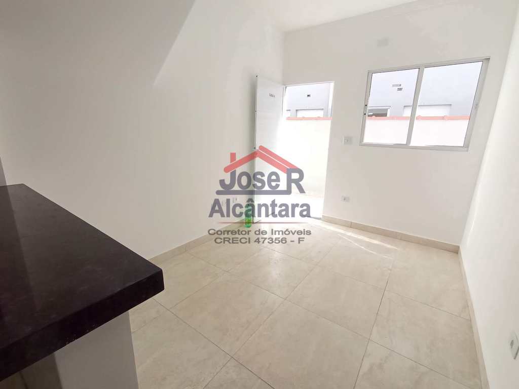 Casa de Condomínio em Praia Grande, no bairro Samambaia