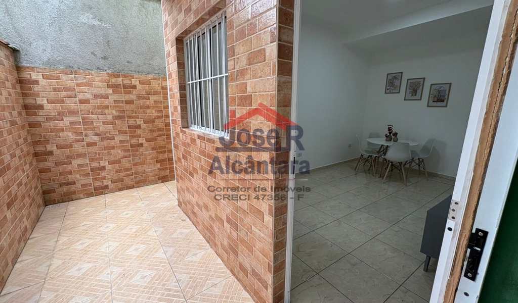 Sobrado de Condomínio em Praia Grande, bairro Melvi