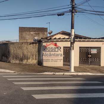 Casa em Praia Grande, bairro Samambaia
