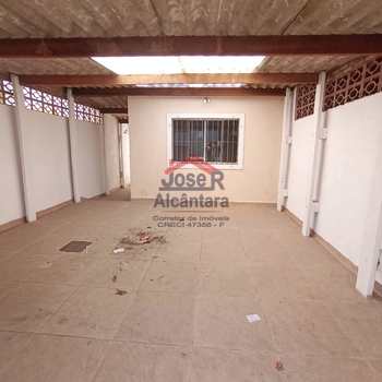 Casa em Praia Grande, bairro Samambaia