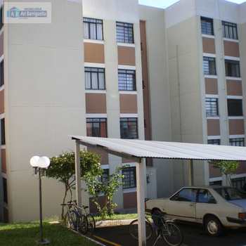 Apartamento em Presidente Prudente, bairro Jardim Itapura