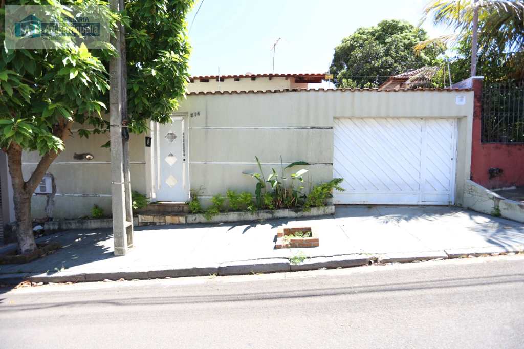 Casa em Presidente Prudente, no bairro Jardim Estoril