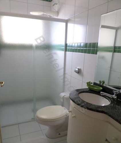 Apartamento, código 2394 em Guarujá, bairro Pitangueiras
