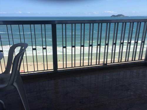Apartamento, código 2176 em Guarujá, bairro Pitangueiras