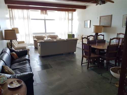 Apartamento, código 2706 em Guarujá, bairro Centro