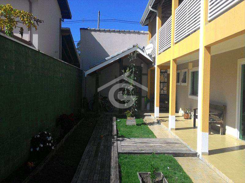 Casa em Guararema, no bairro Residencial Ponte de Pedra