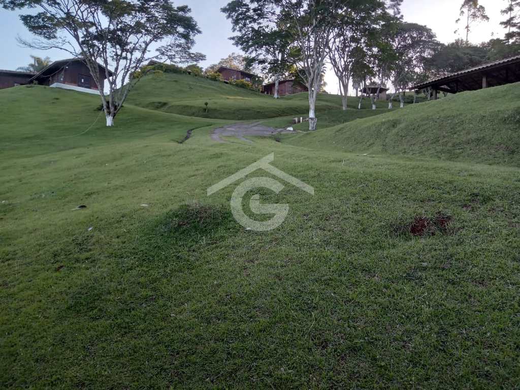 Sítio em Guararema, no bairro Itapeti