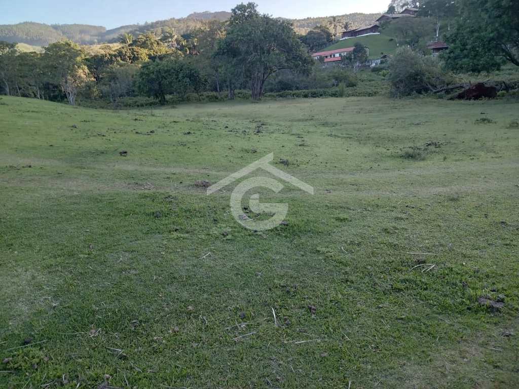 Sítio em Guararema, no bairro Itapeti