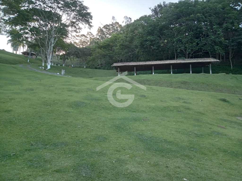 Sítio em Guararema, no bairro Itapeti