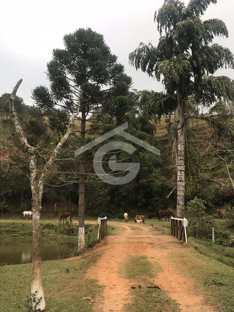 Sítio em Guararema, no bairro Itapeti