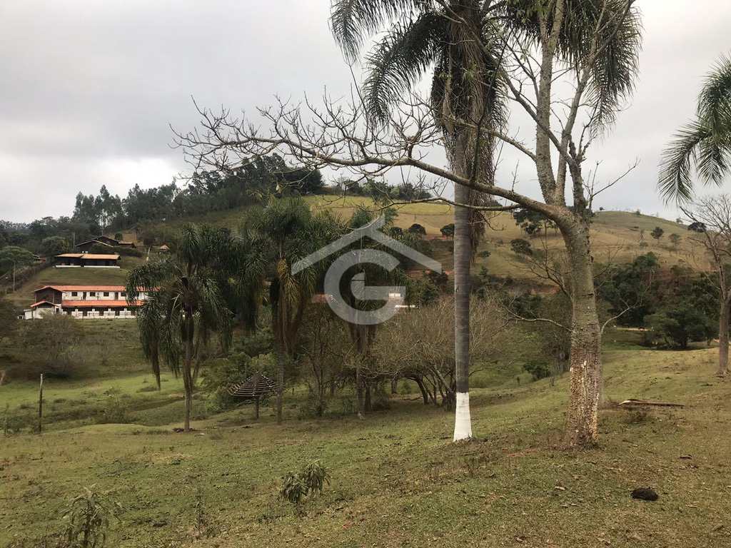 Sítio em Guararema, no bairro Itapeti
